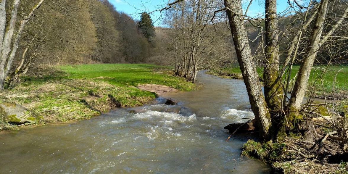 Die Schondrafurt kann nur bei Niedrigwasser im Sommer durchfahren werden